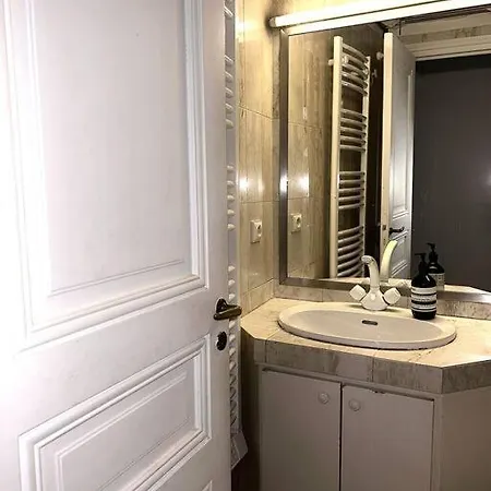 Duplex Sur 2 Etages - Le Marais - Centre Apartmán *