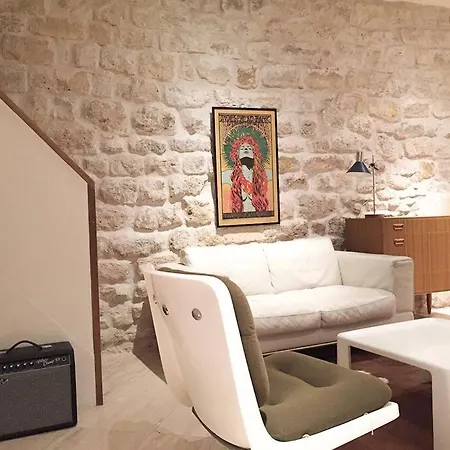 Duplex Sur 2 Etages - Le Marais - Centre Apartmán